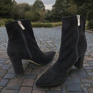 Marc Fisher LTD Larry Pointed Toe Ankle Boots - Size